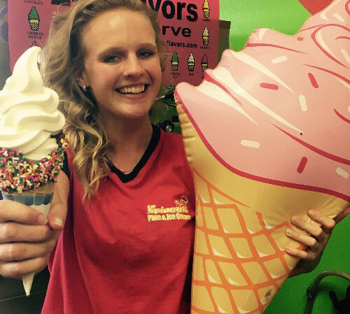 Ambassador Scholar gives back to Hampton Beach through volunteering