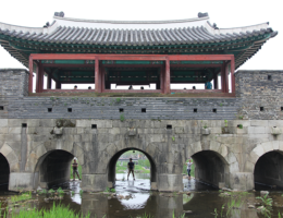 Take 5 – The Waygook Book: A Foreigner’s Guide to South Korea