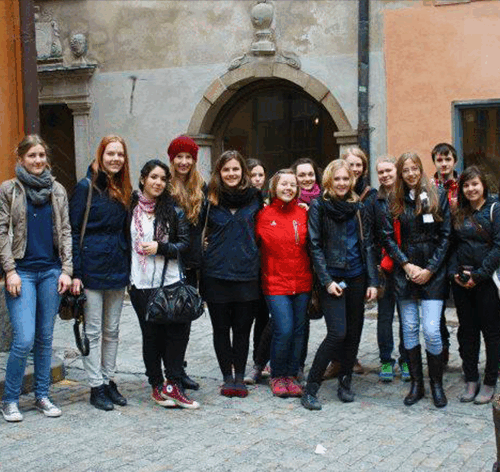 From Studying Abroad to Cultural Experiences at Home, How to Pursue Your Dream of Global Exploration