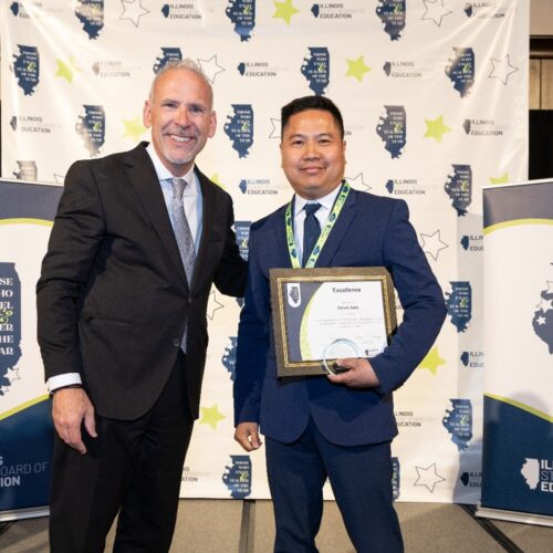 Filipino teacher named best in entire Illinois school district